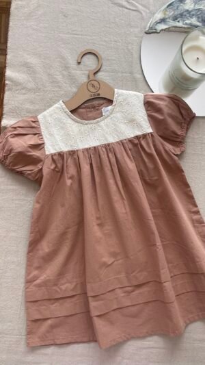 Vestido combinado tostado