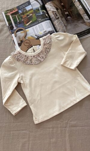 Remera Pisa combinada estampado